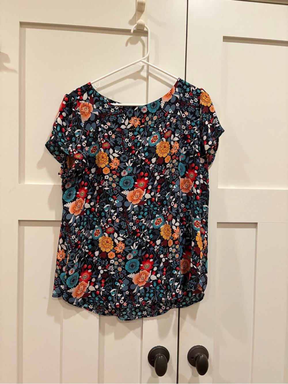 LOFT Navy Floral Scoop Neck Blouse